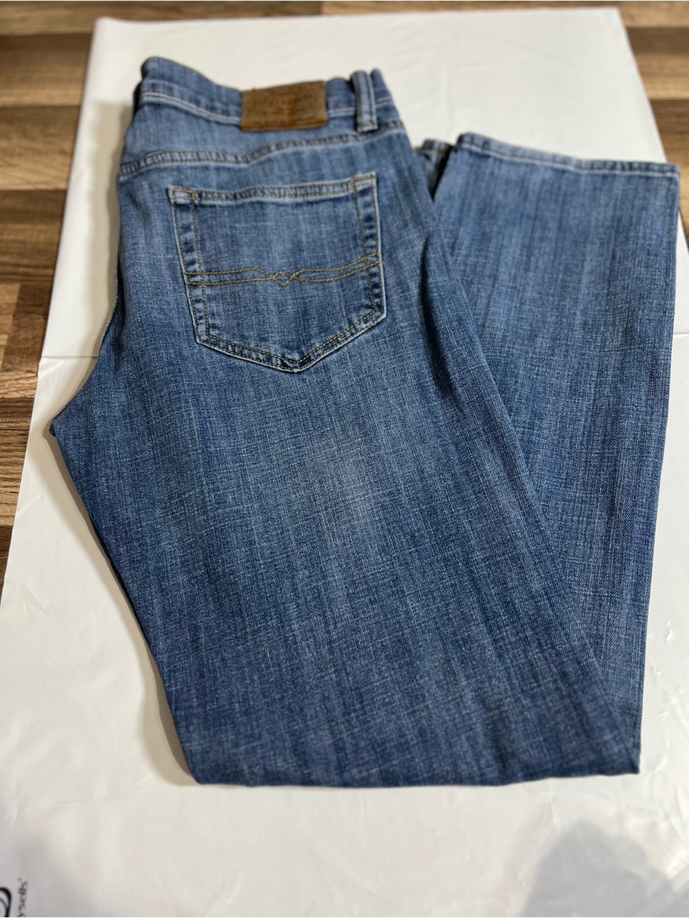 Lucky Brand Classic Men's Mid-Blue Denim Jeans